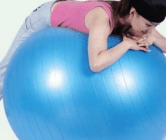 很多人纳闷情侣套房内的圆球用处前台：用来给情侣“健身”的！9博体育(图3)